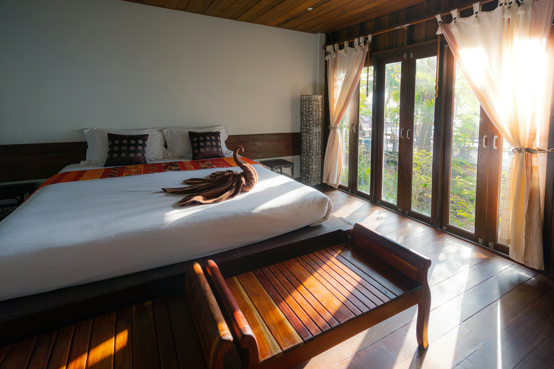 Hotels, Villas & Tours